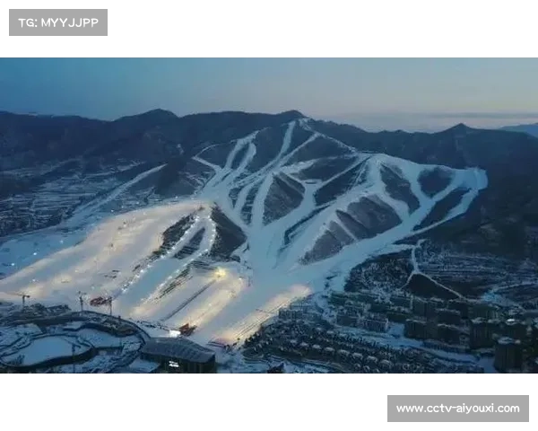 延庆滑雪场面积达130万平方米，年吸引滑雪者约30万